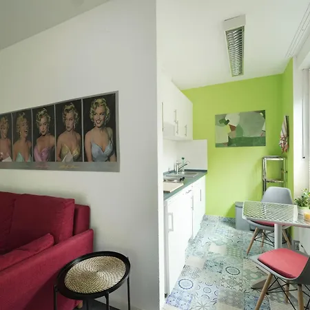 Am Engelbecken * Berlin